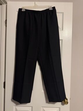 Alfred Dunner Women's Black Straight-Leg Elastic-Waist Pants